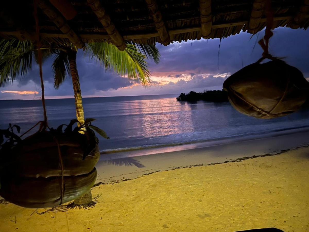 Mwazaro Beach Lodge Shimoni Exterior photo